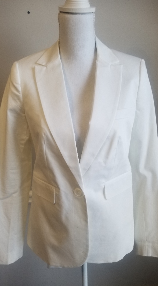 Body by Victoria | White Blazer